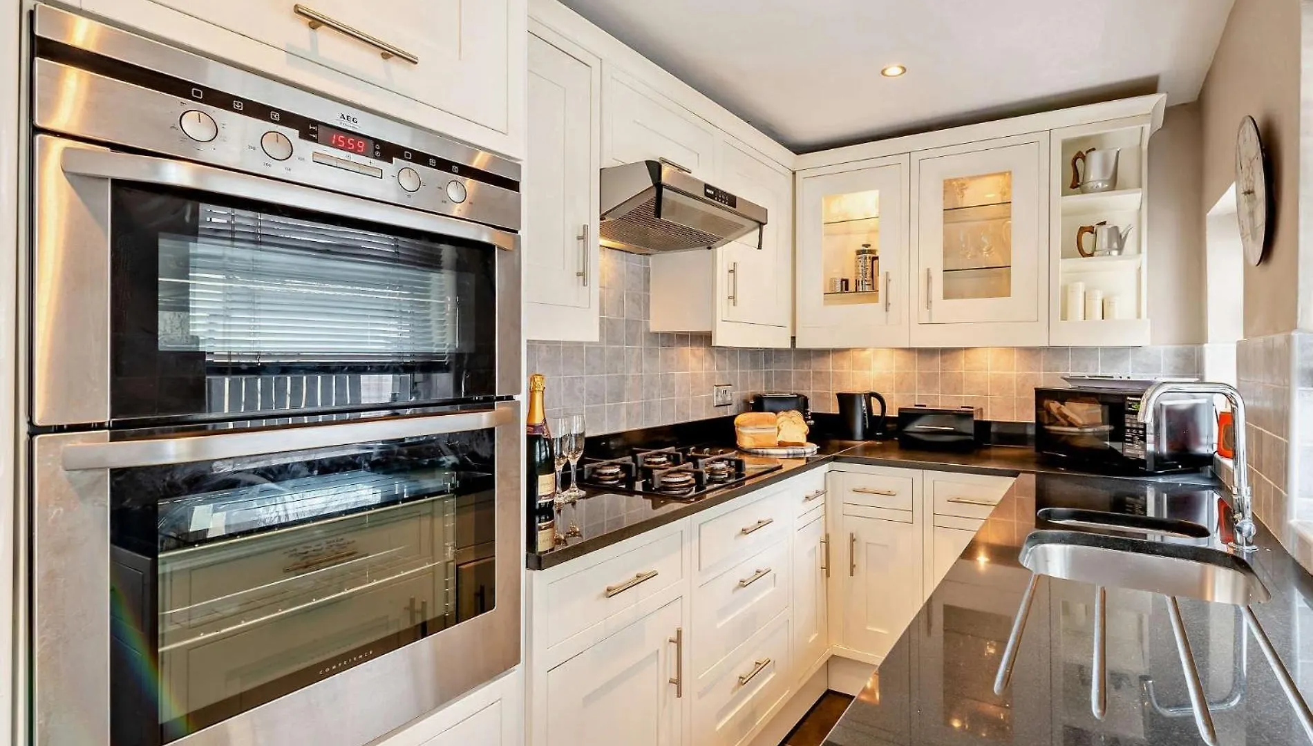 Villa 2 Bed In Harrogate Hh037